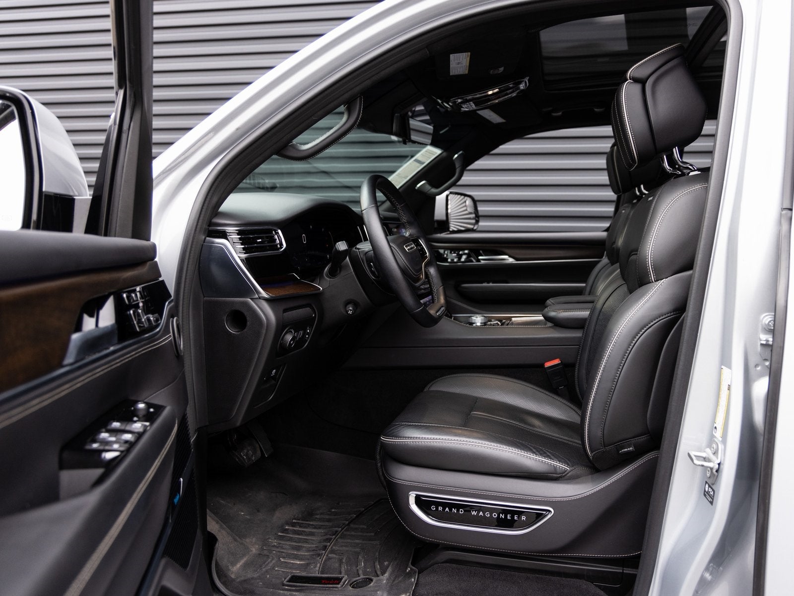 2022 Jeep Grand Wagoneer Series II