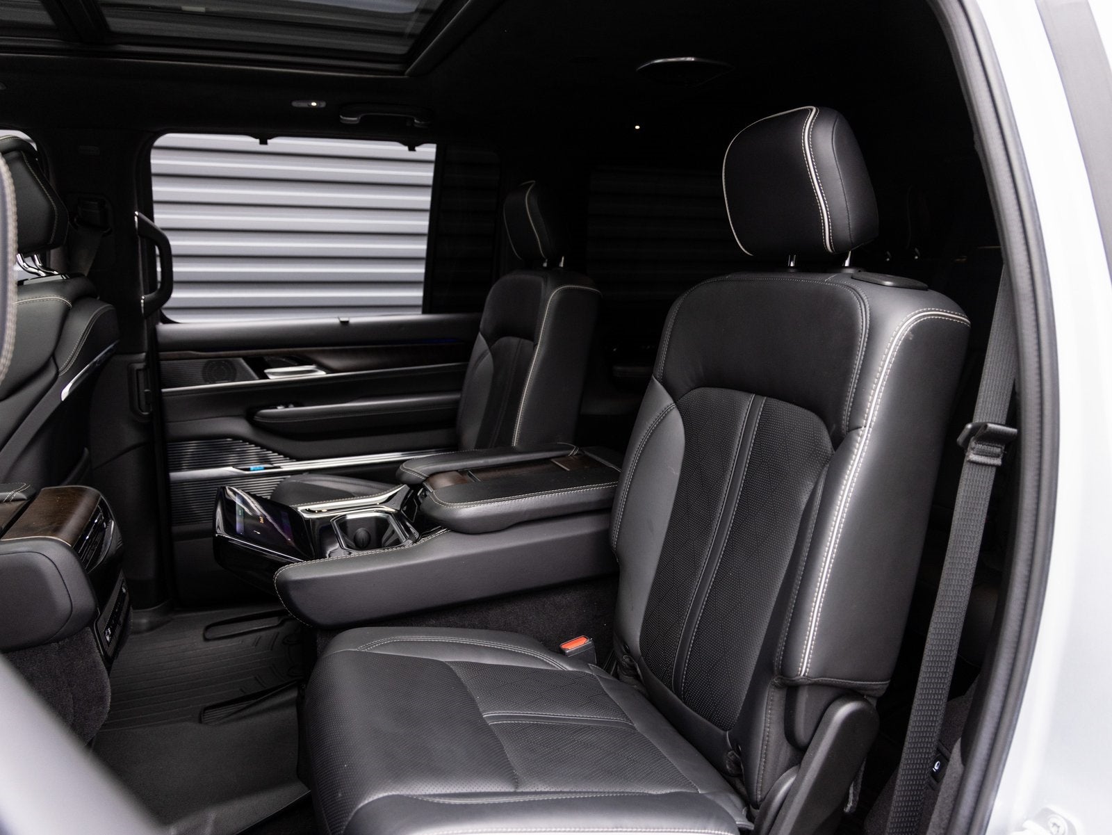 2022 Jeep Grand Wagoneer Series II