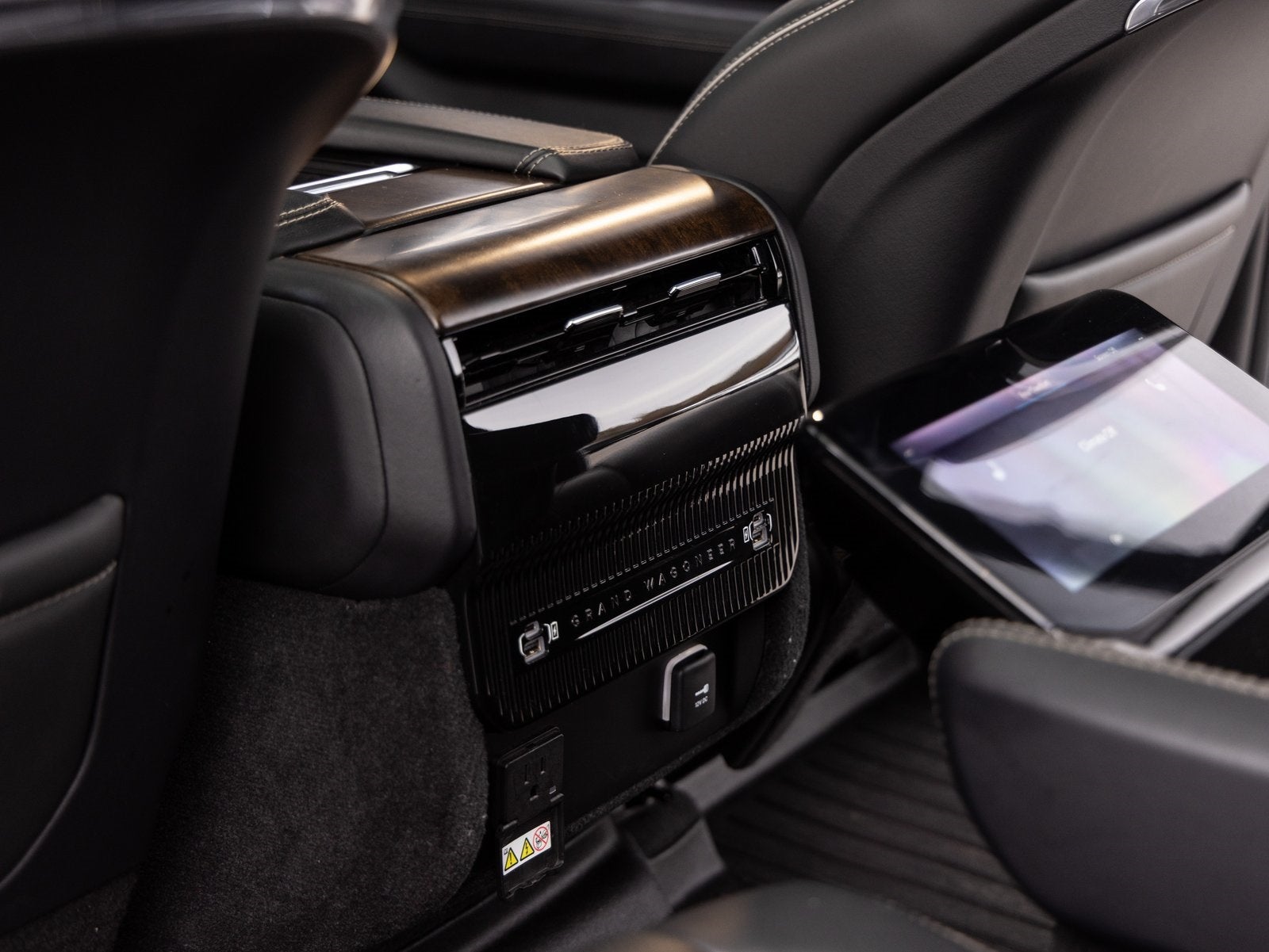 2022 Jeep Grand Wagoneer Series II