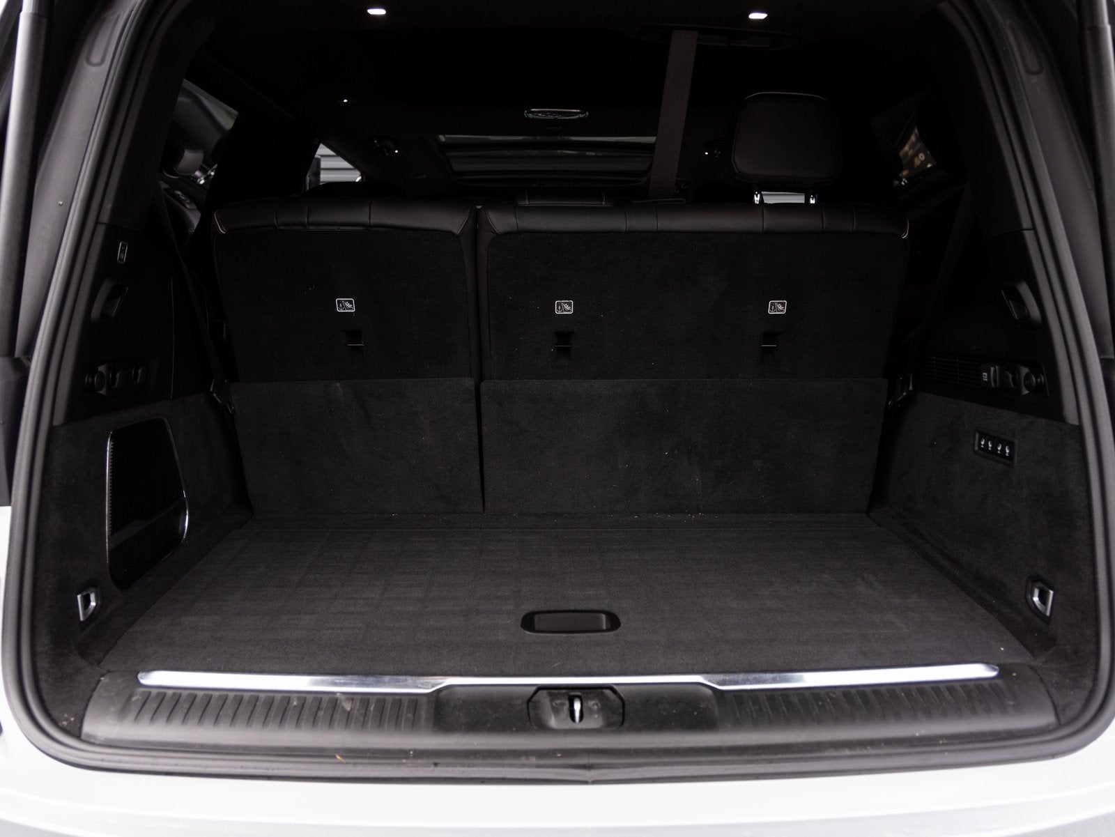 2022 Jeep Grand Wagoneer Series II