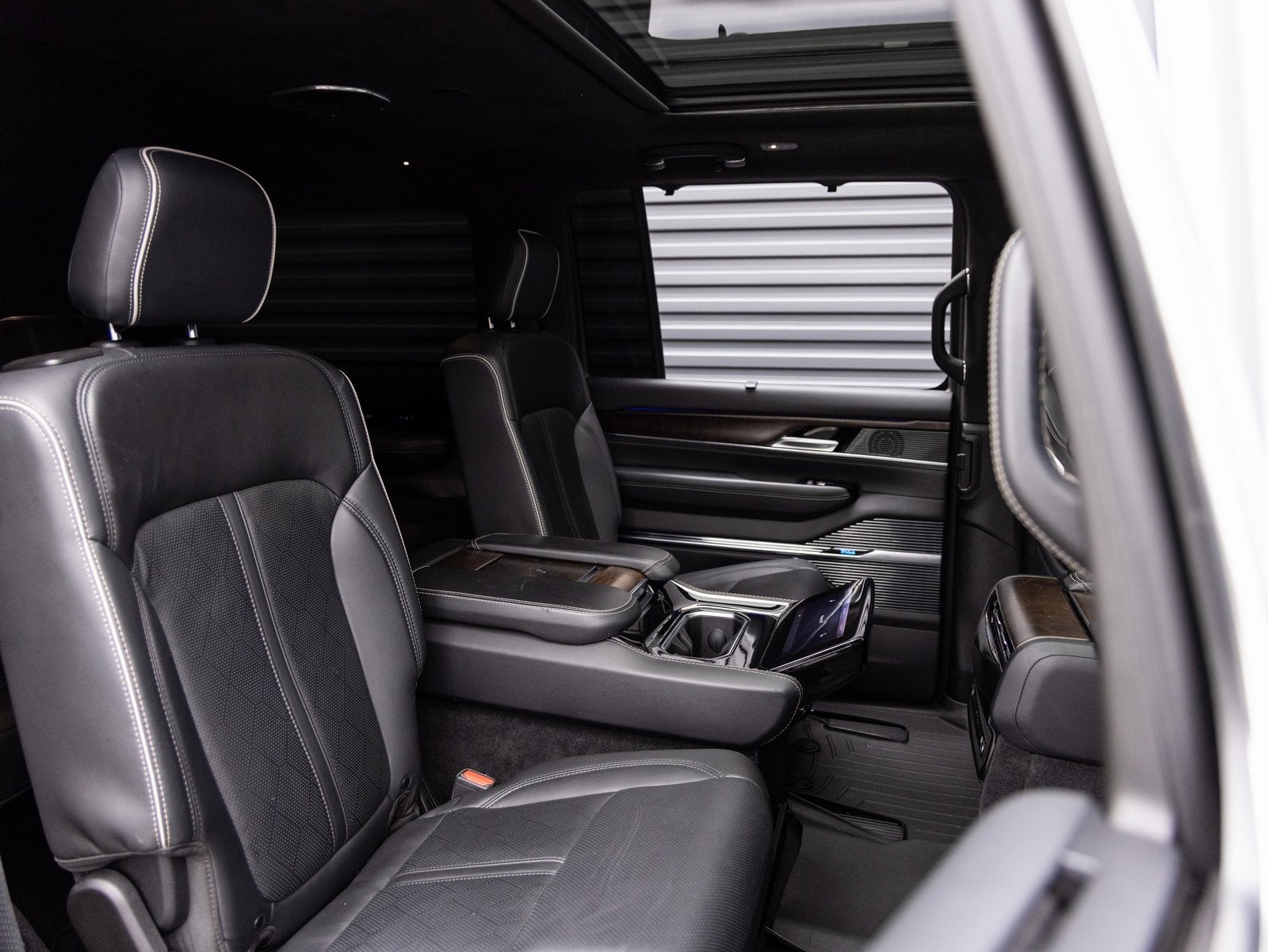 2022 Jeep Grand Wagoneer Series II