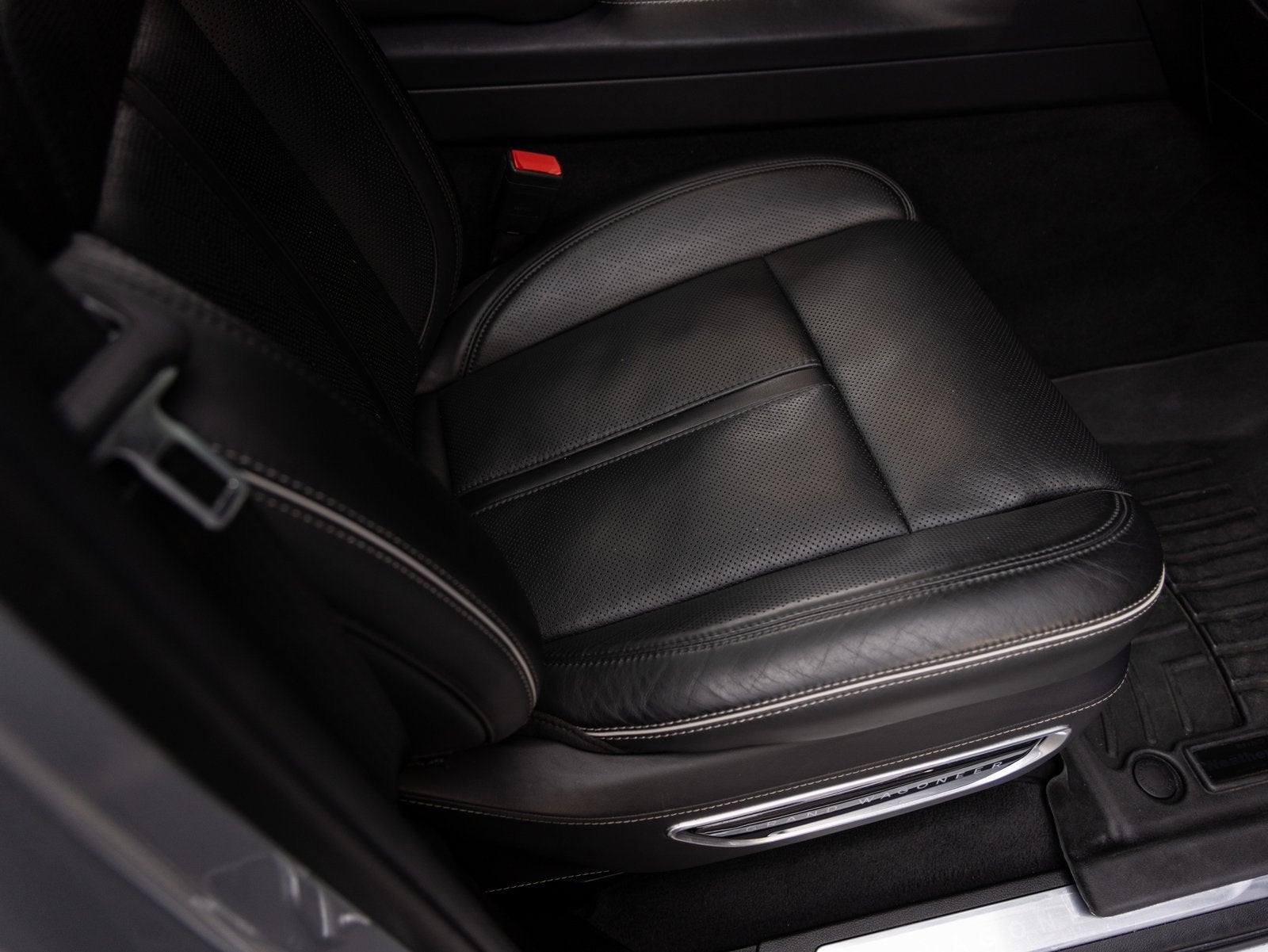 2022 Jeep Grand Wagoneer Series II