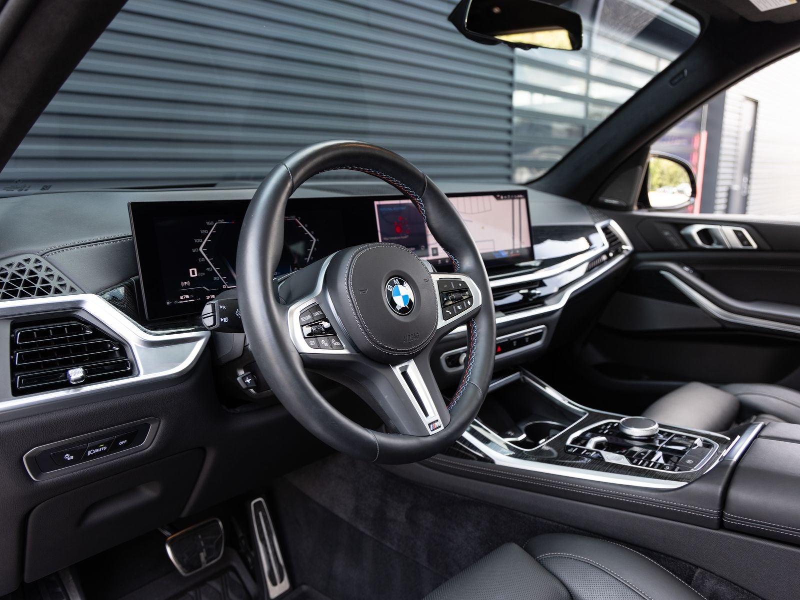 2024 BMW X7 M60i