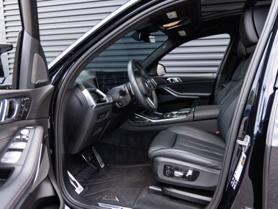 2024 BMW X7 M60i