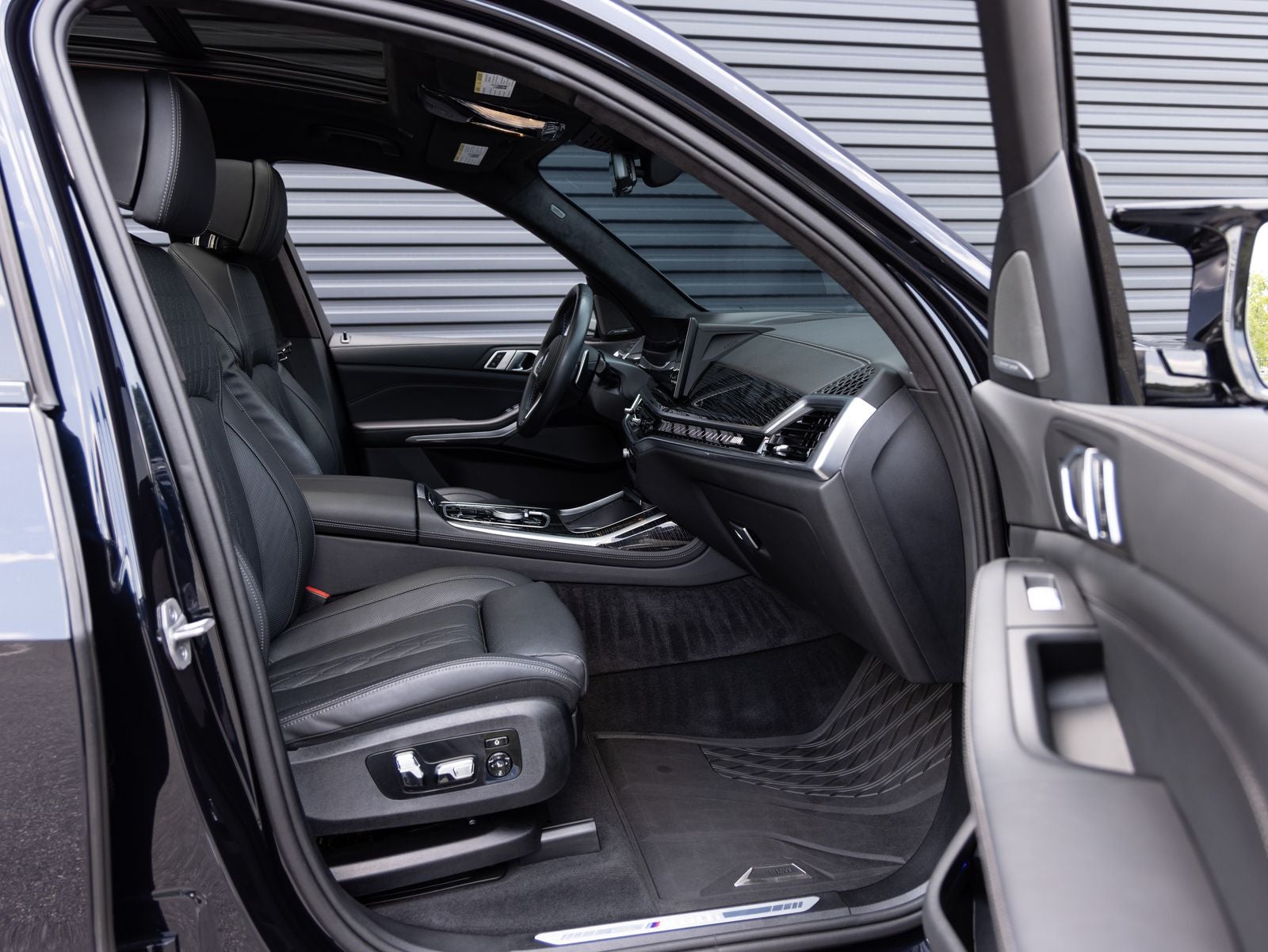 2024 BMW X7 M60i