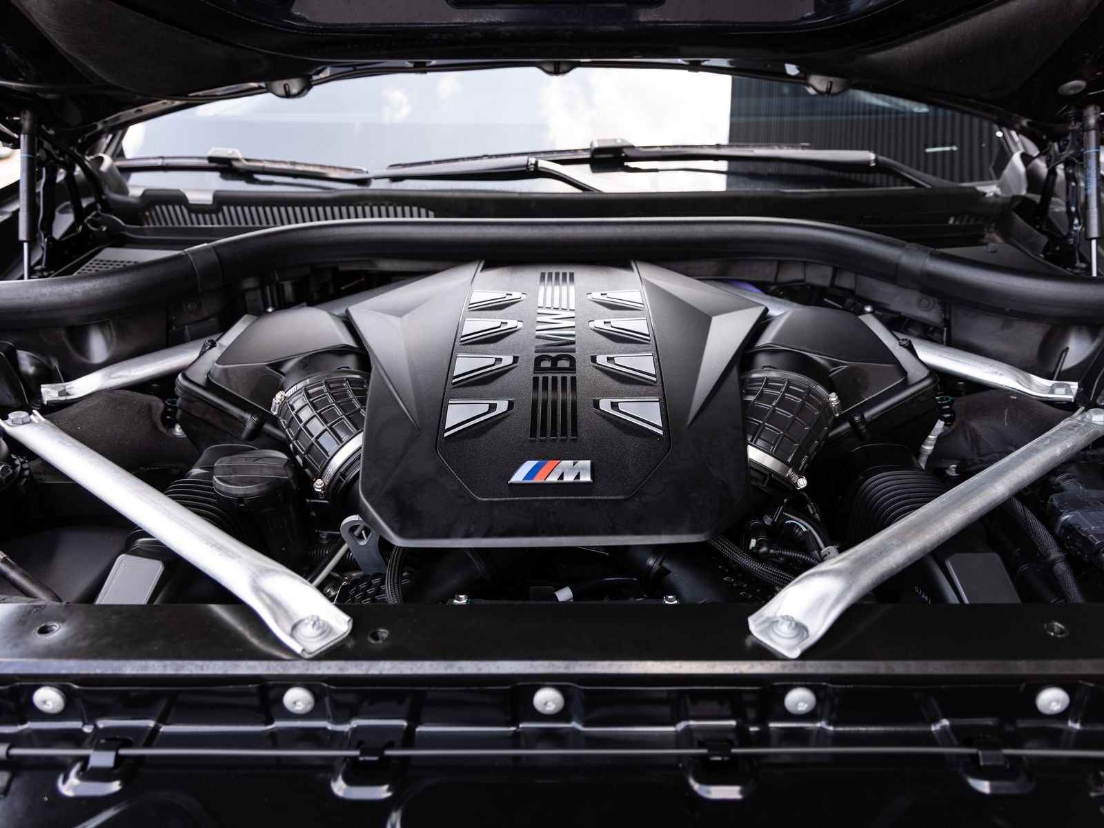 2024 BMW X7 M60i