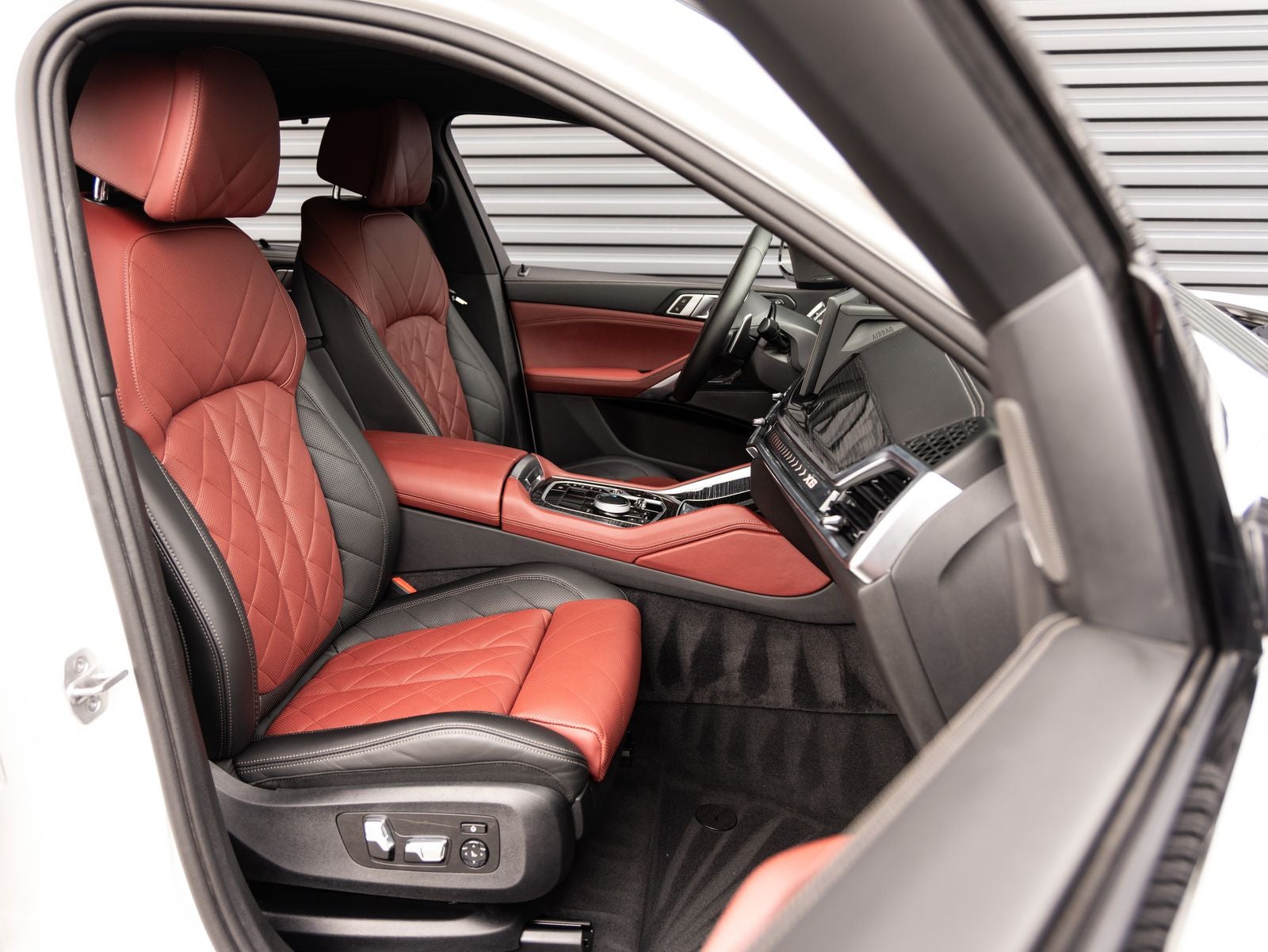 2024 BMW X6 xDrive40i