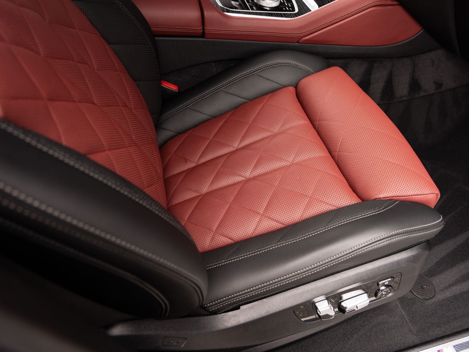 2024 BMW X6 xDrive40i