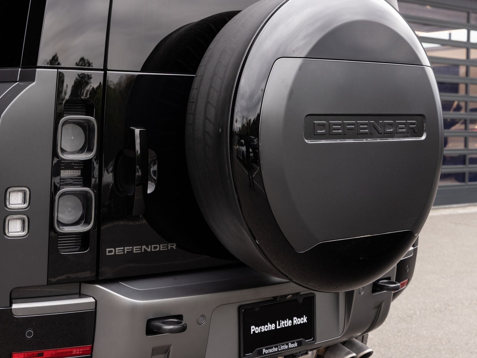 2024 Land Rover Defender Carpathian Edition