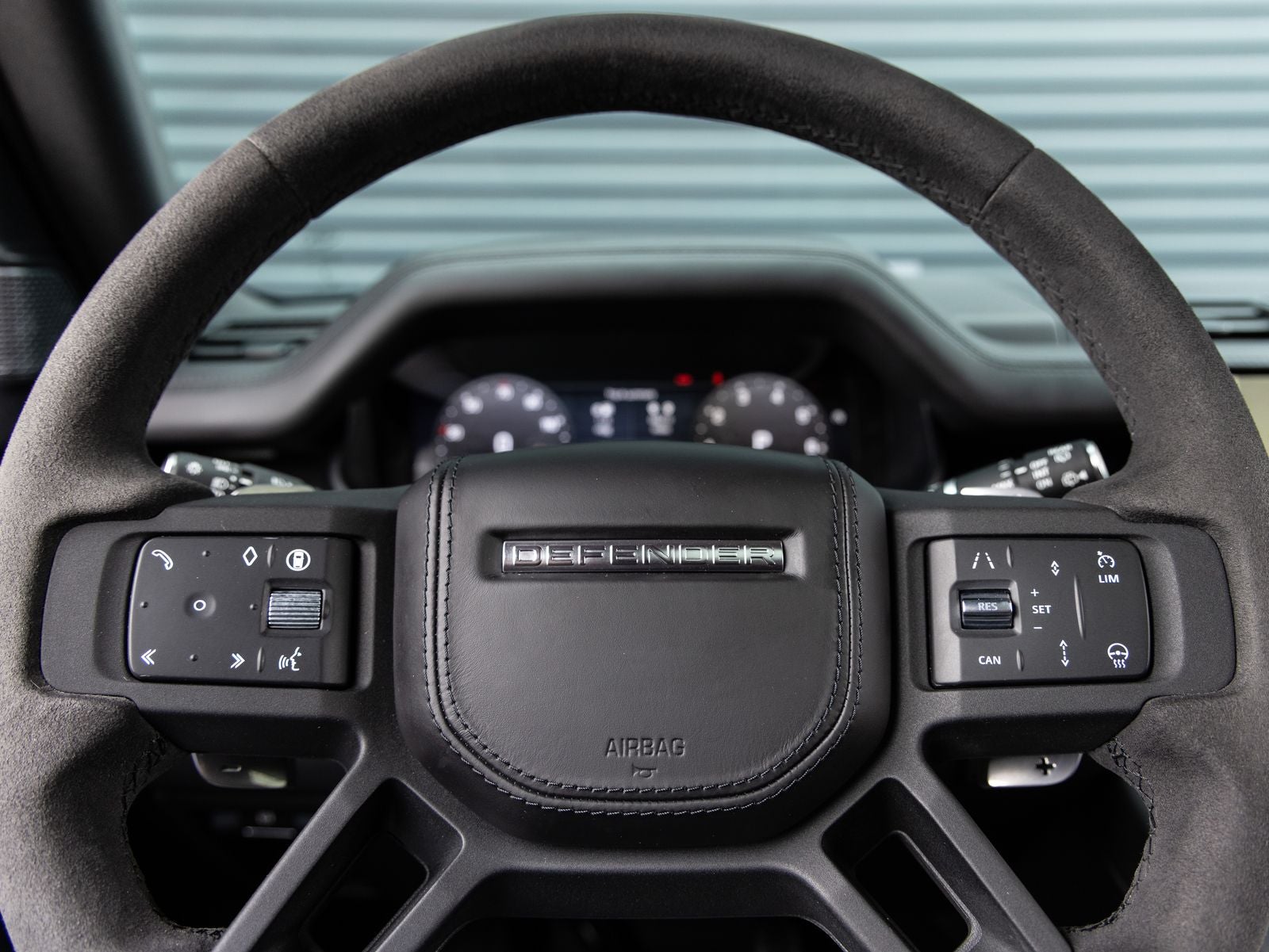 2024 Land Rover Defender Carpathian Edition