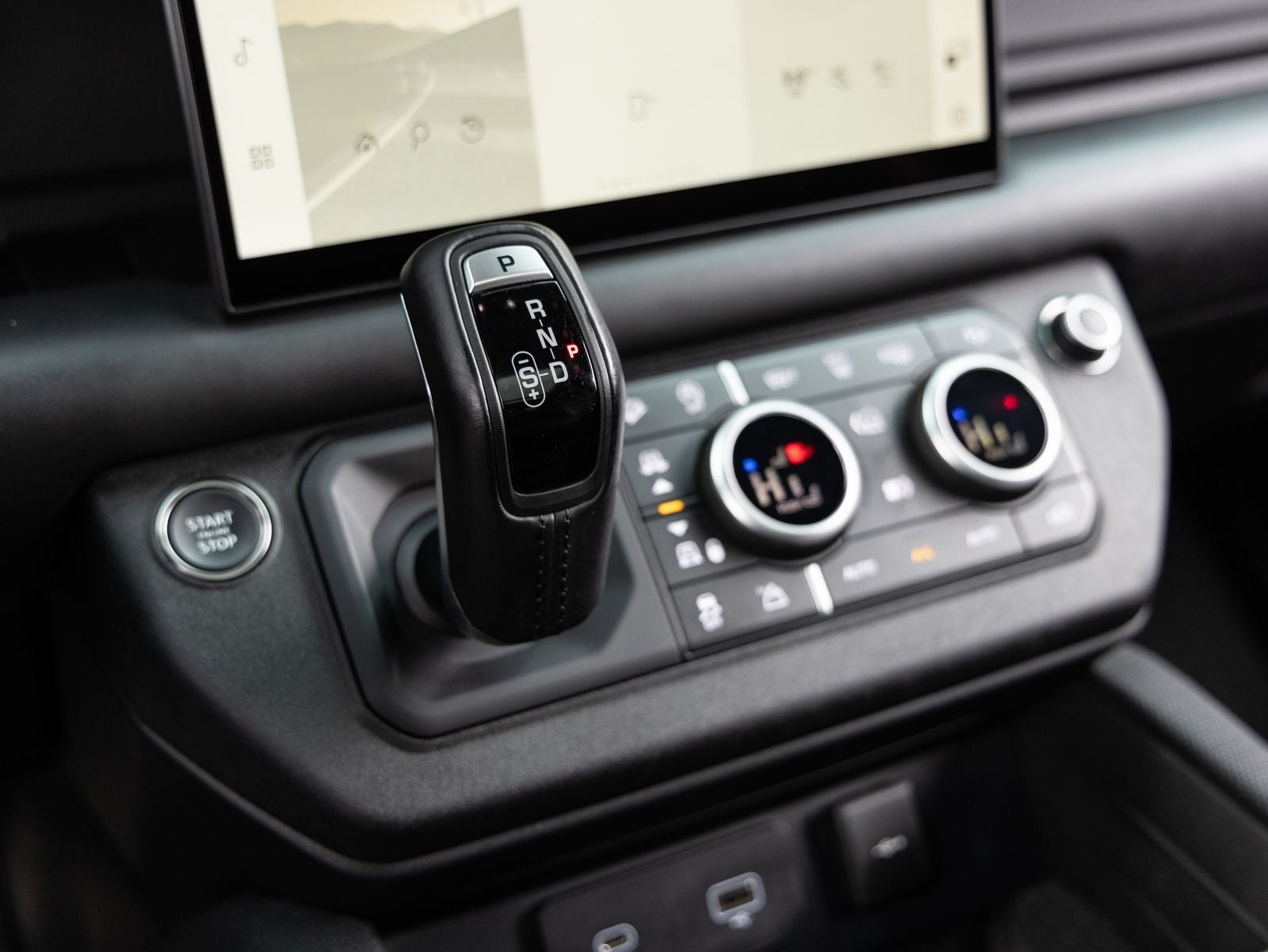 2024 Land Rover Defender Carpathian Edition