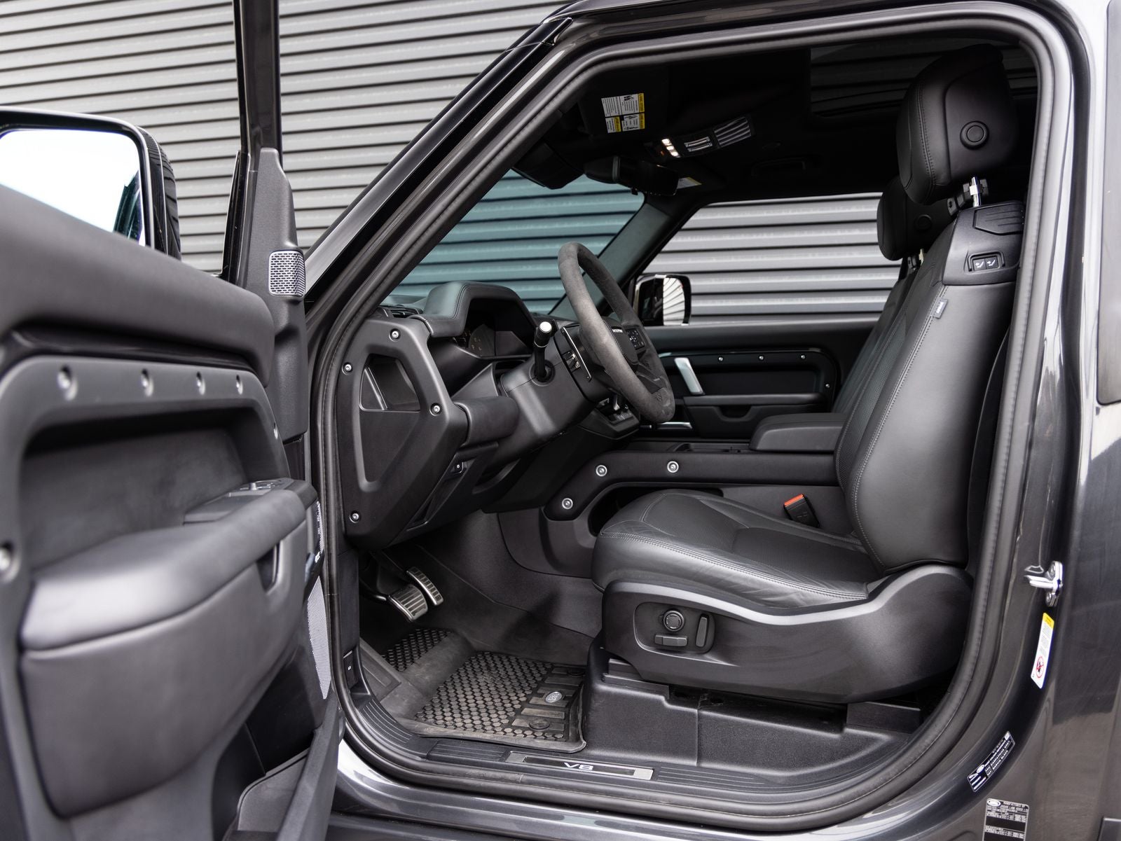 2024 Land Rover Defender Carpathian Edition