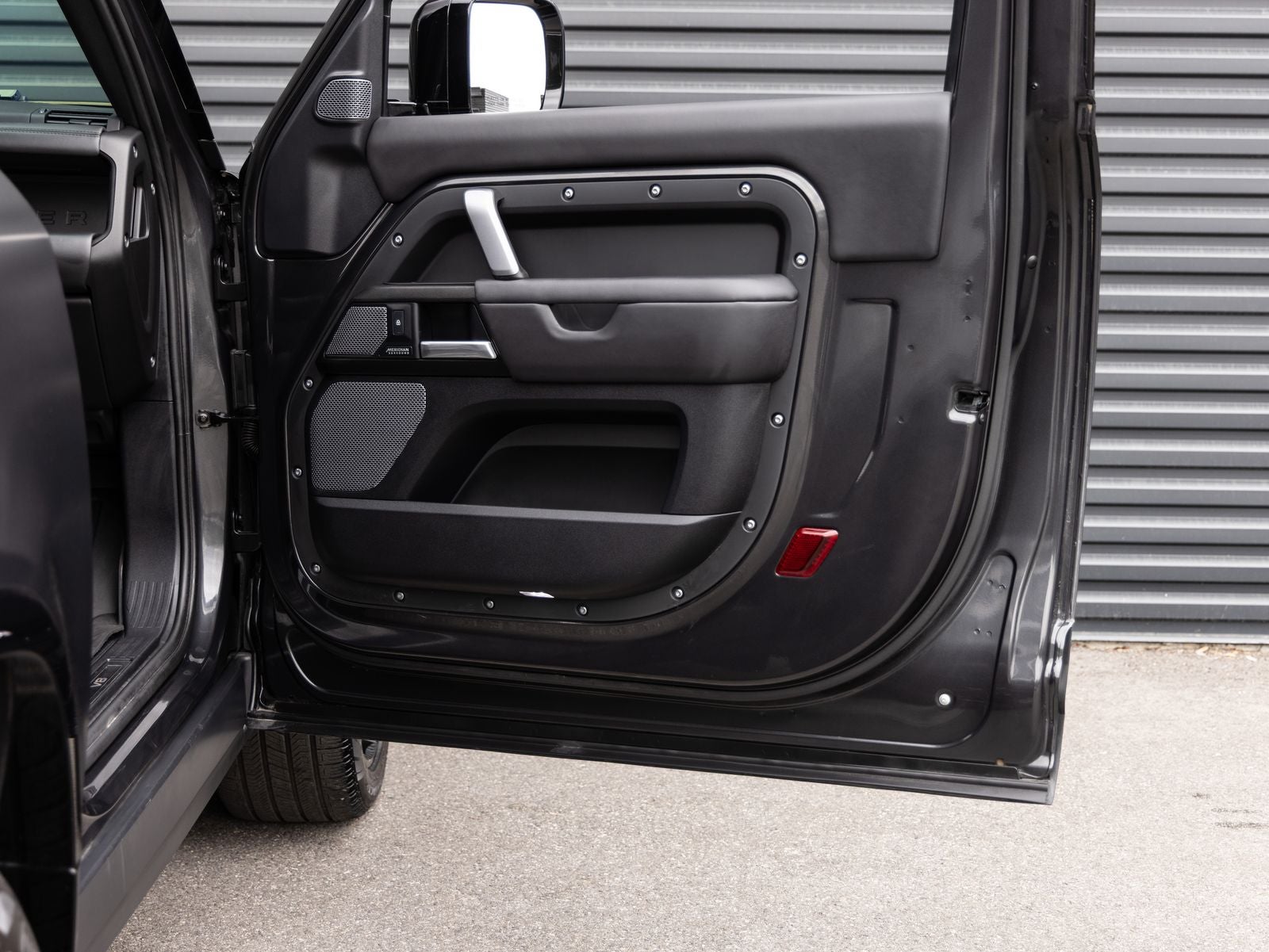 2024 Land Rover Defender Carpathian Edition