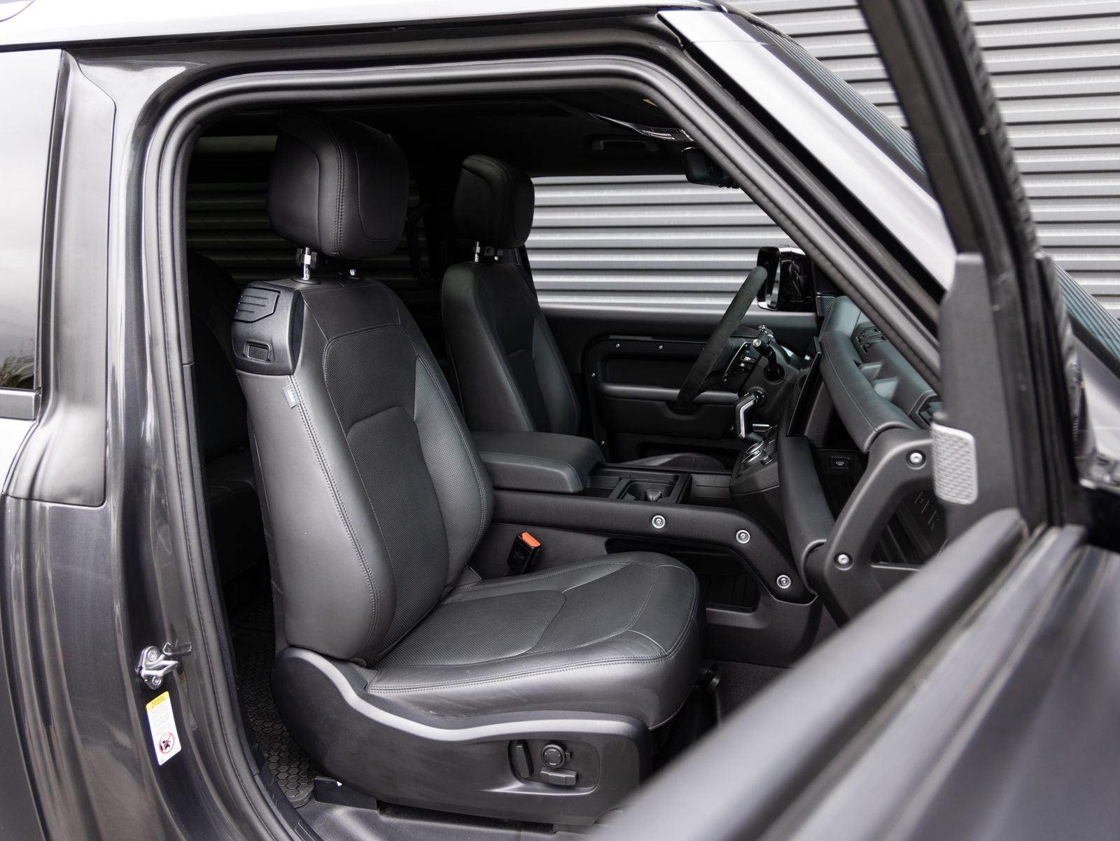 2024 Land Rover Defender Carpathian Edition