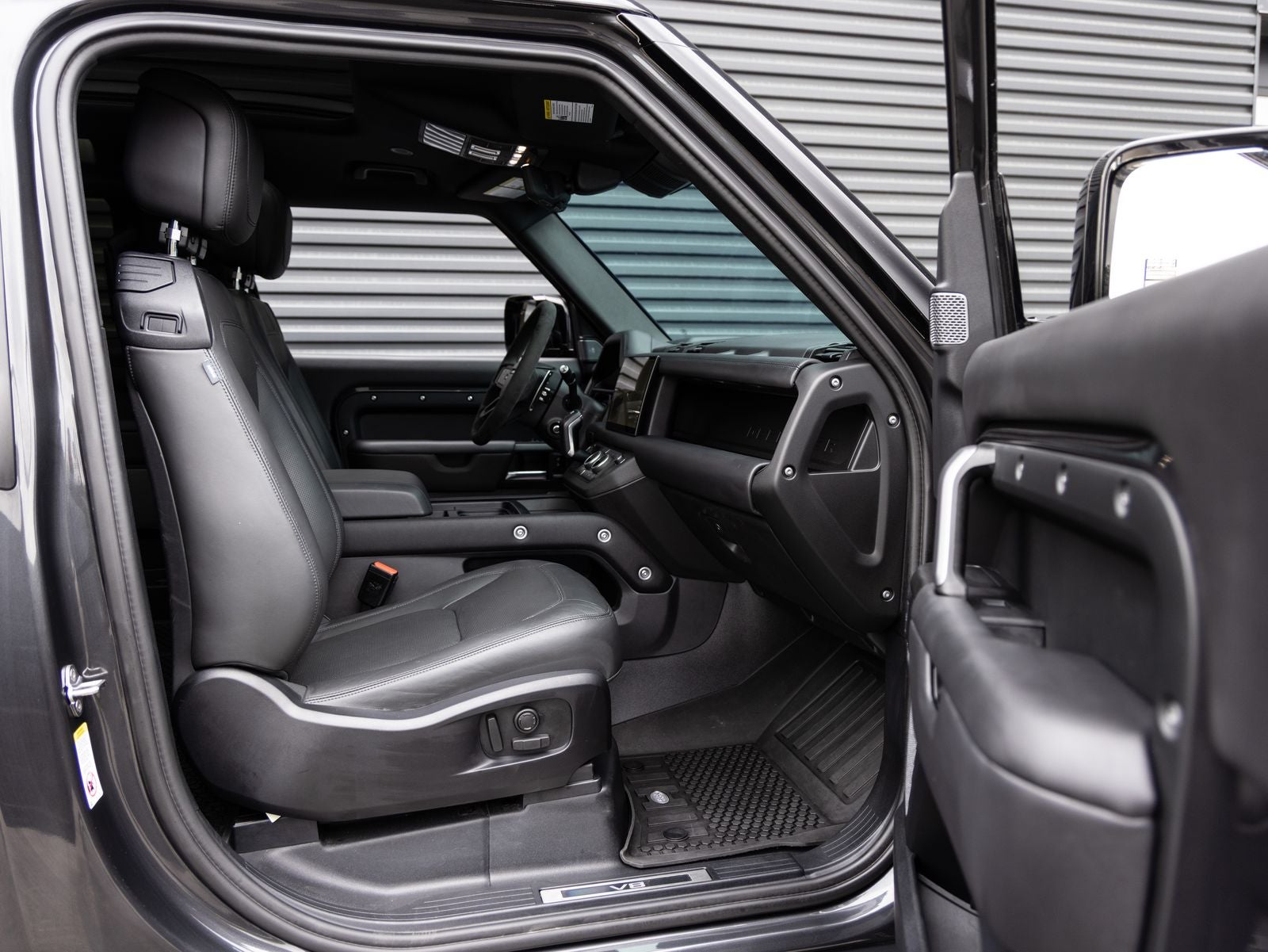 2024 Land Rover Defender Carpathian Edition