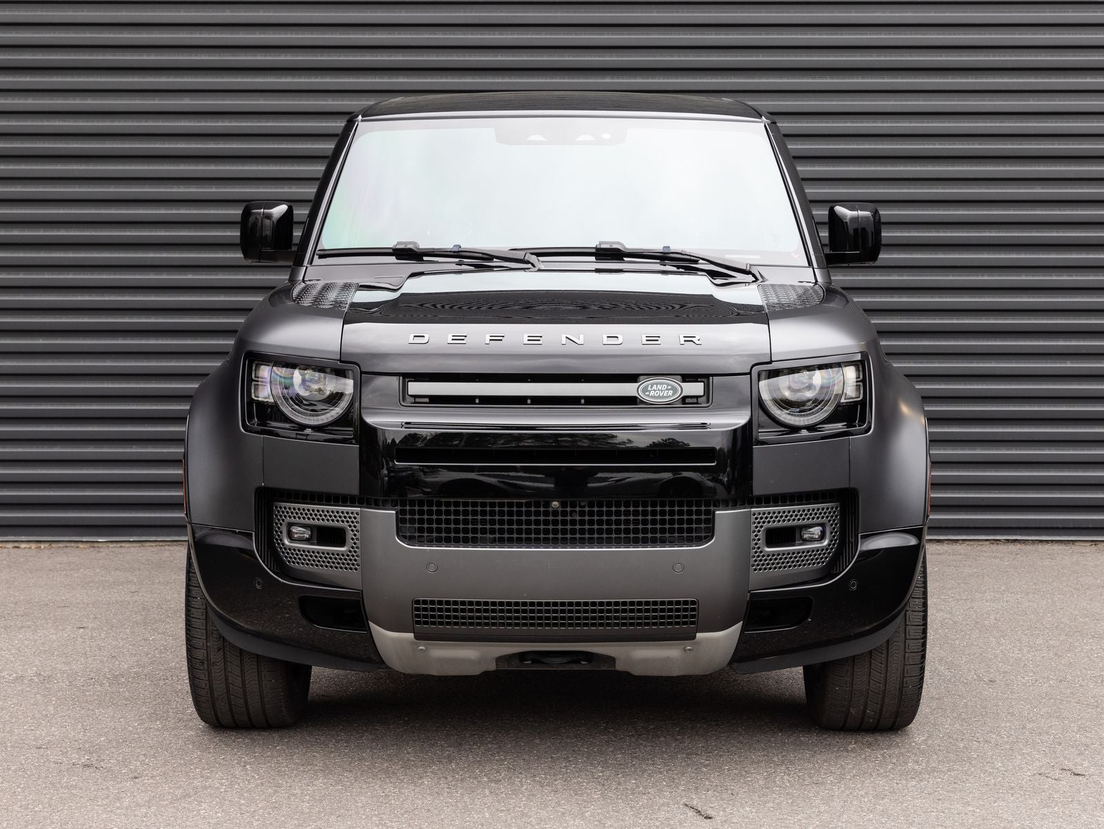 2024 Land Rover Defender Carpathian Edition