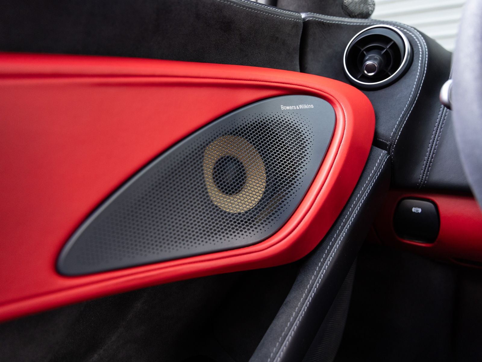 2018 McLaren 570GT Coupe