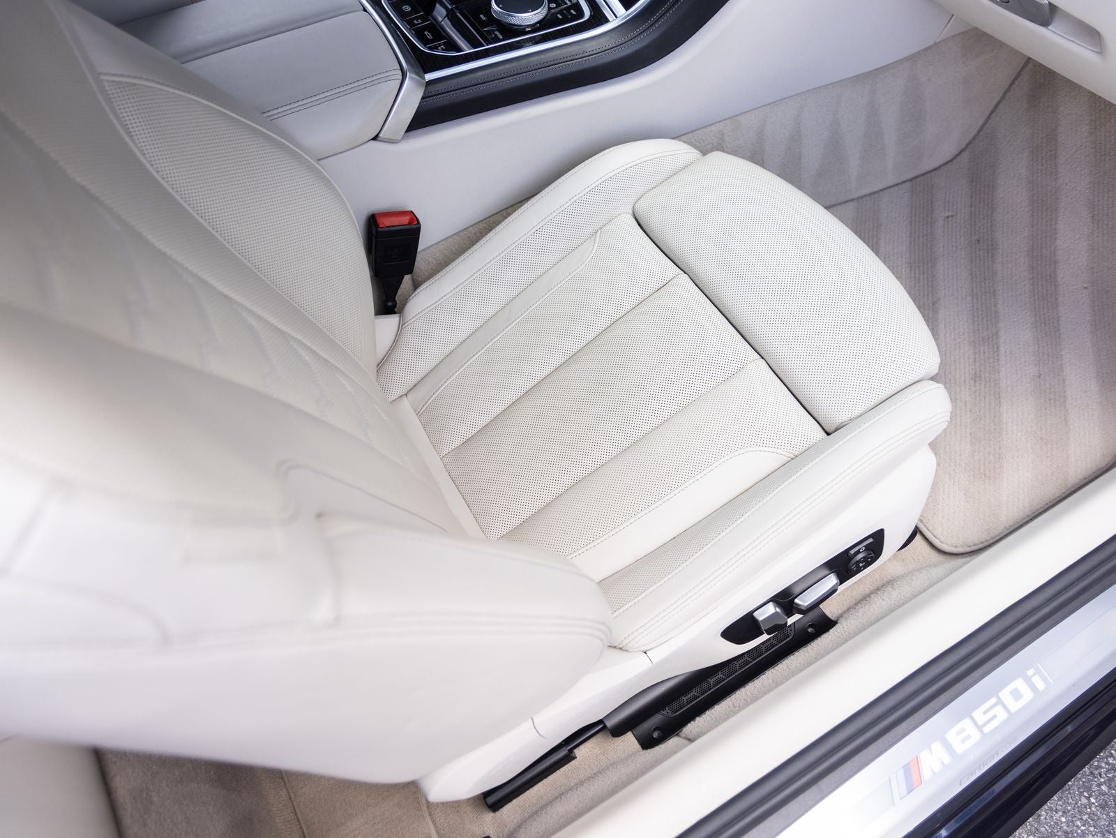 2019 BMW 8 Series M850i xDrive