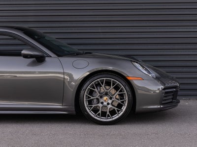 2024 Porsche 911 Carrera