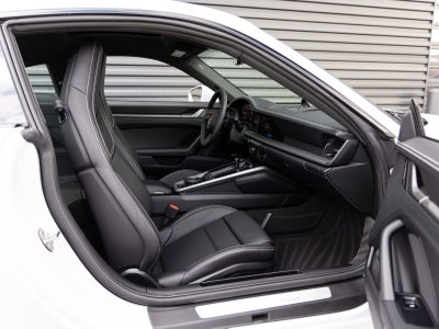 2026 Porsche 911 Carrera