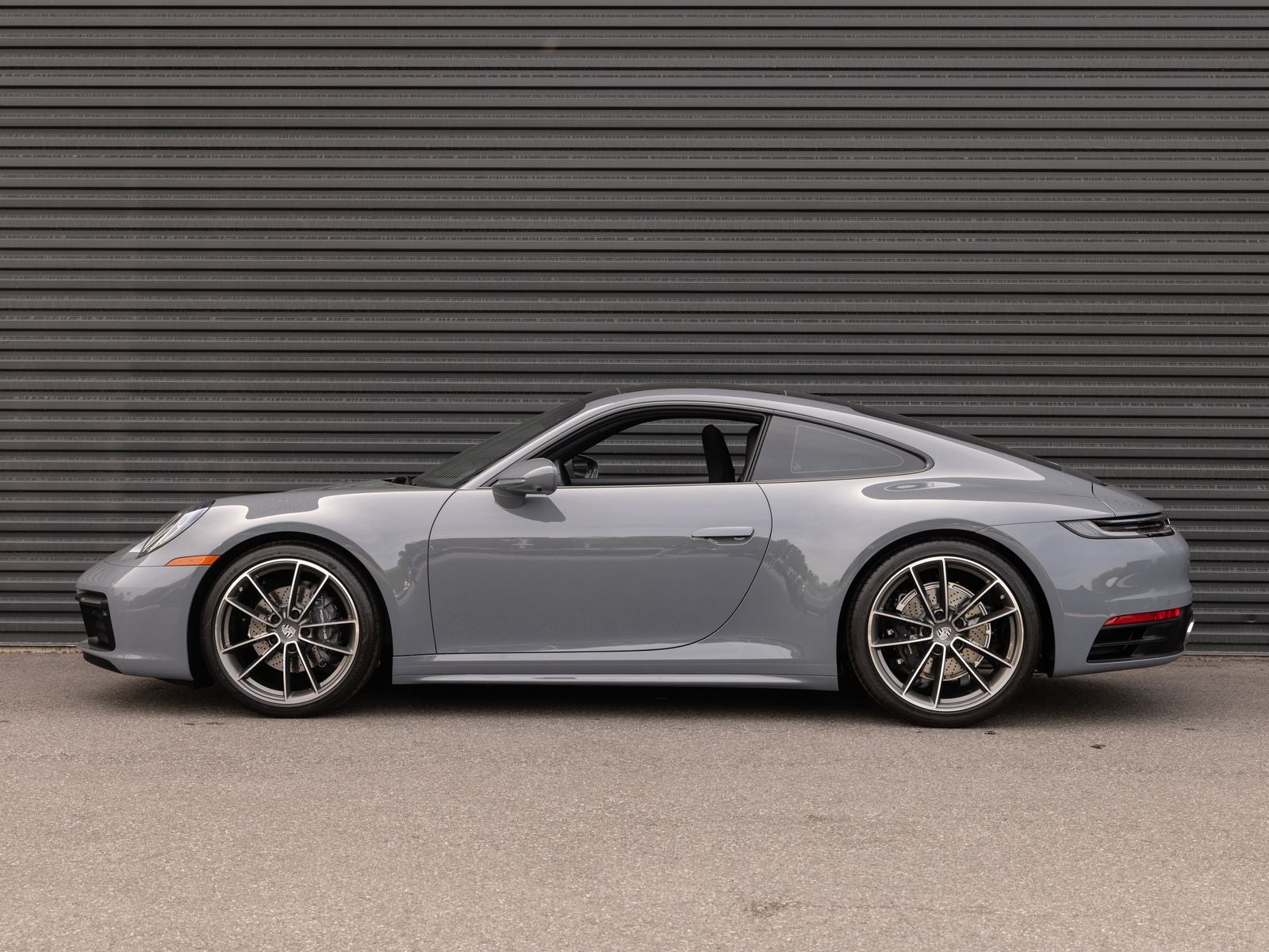 2024 Porsche 911 Carrera