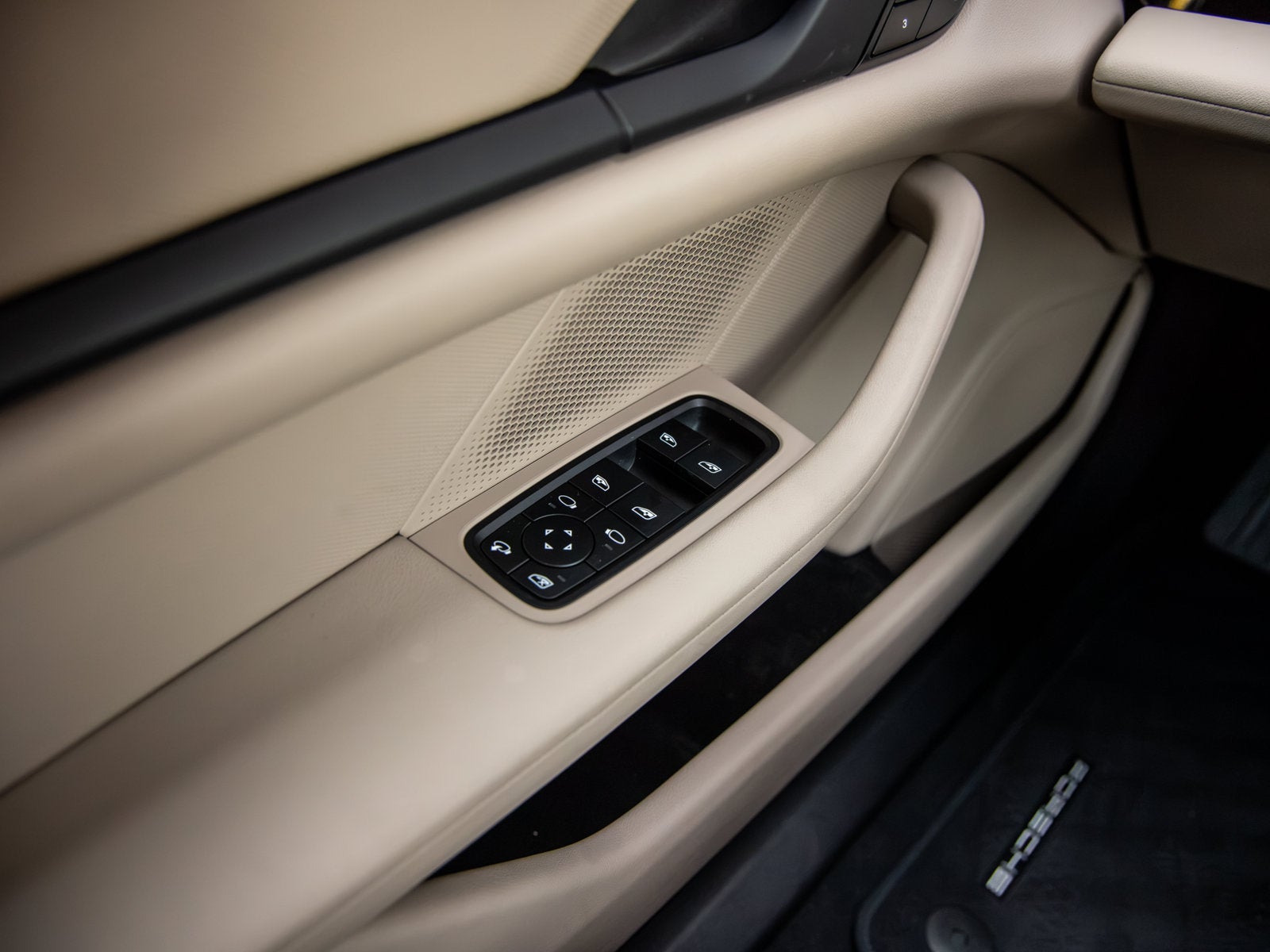 2023 Porsche Taycan Taycan