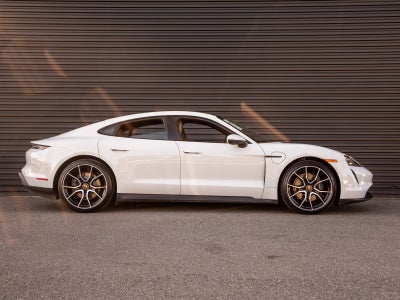 2023 Porsche Taycan Taycan
