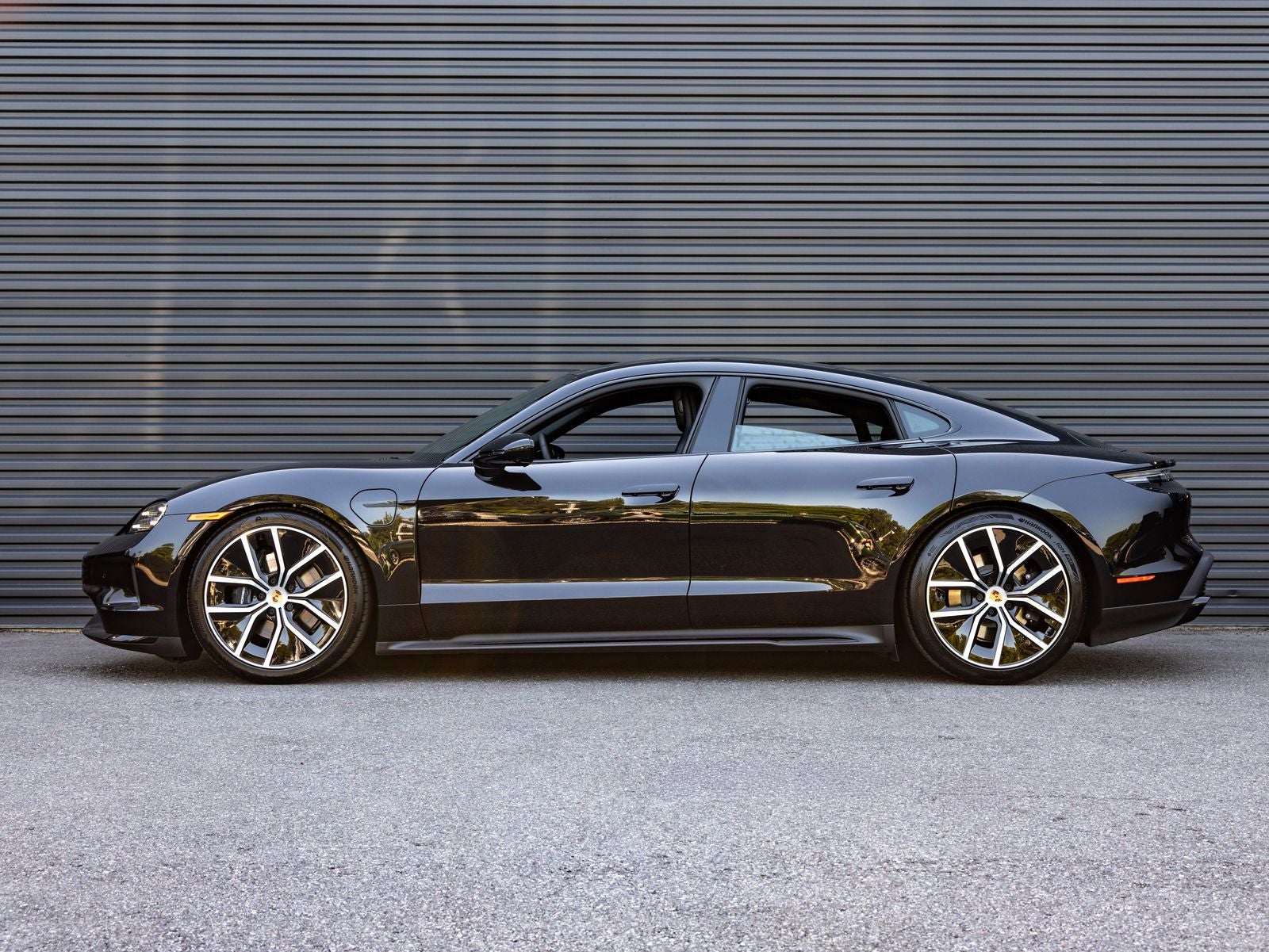 2026 Porsche Taycan Black Edition