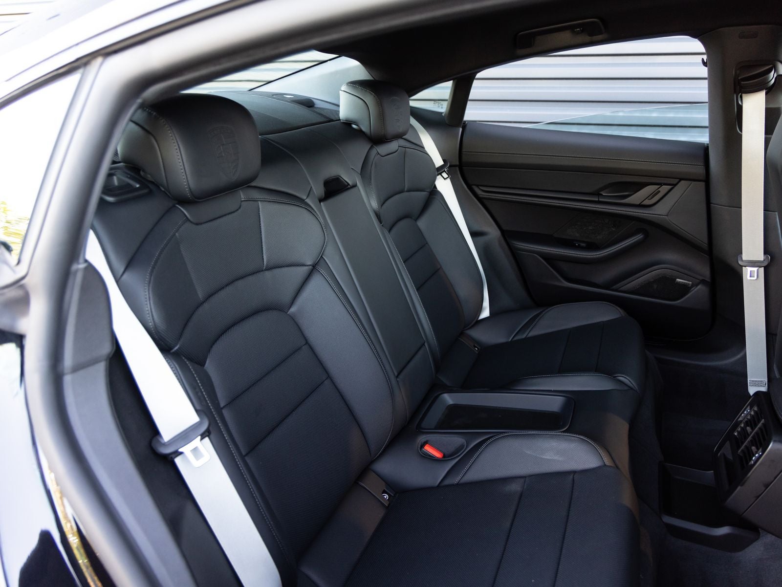 2026 Porsche Taycan Black Edition
