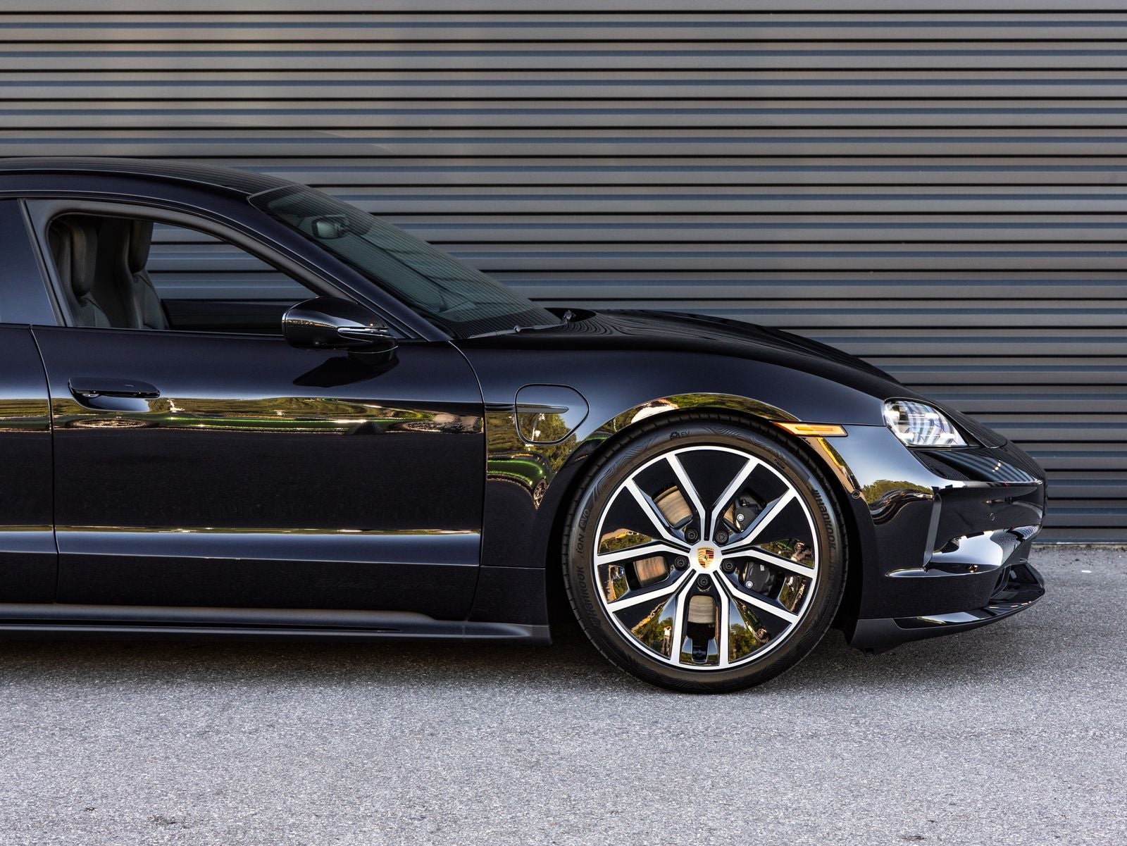 2026 Porsche Taycan Black Edition