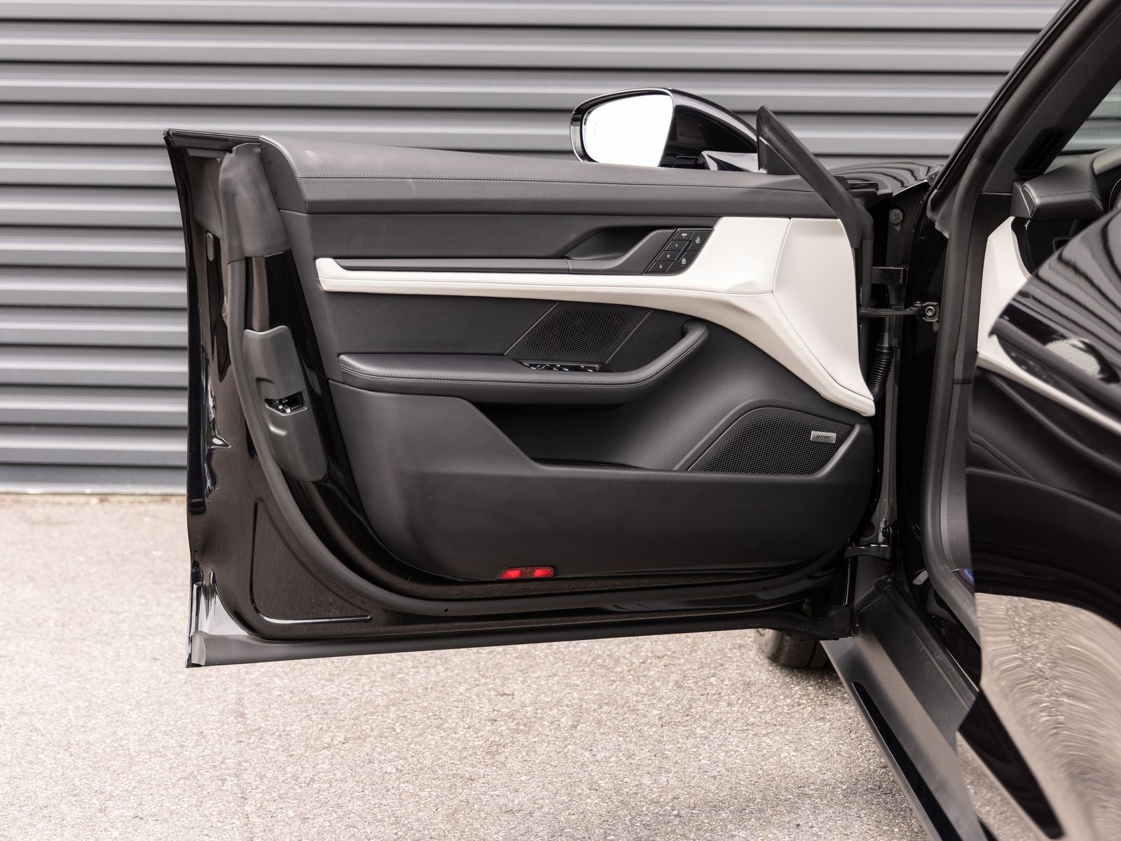 2026 Porsche Taycan Taycan 4 Black Edition