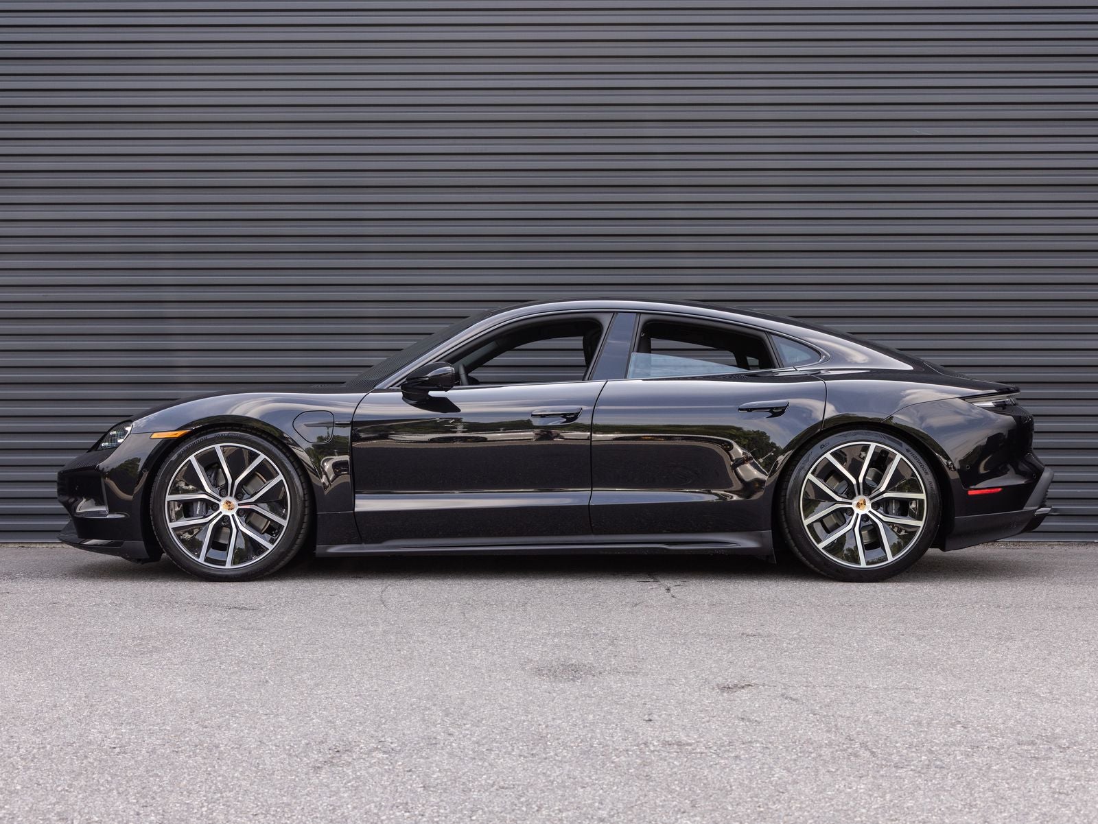 2026 Porsche Taycan Taycan 4 Black Edition