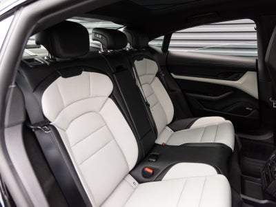 2026 Porsche Taycan Taycan 4 Black Edition