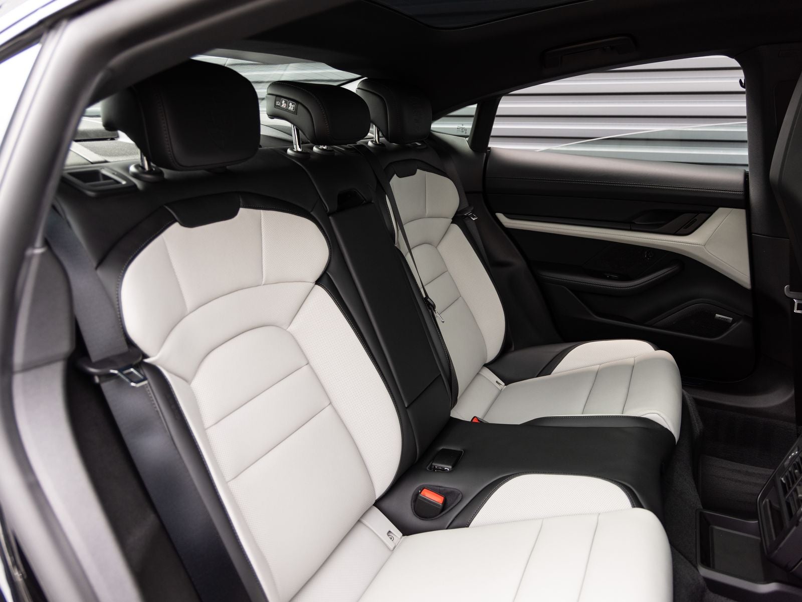 2026 Porsche Taycan Taycan 4 Black Edition