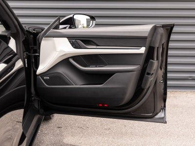 2026 Porsche Taycan Taycan 4 Black Edition