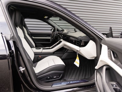 2026 Porsche Taycan Taycan 4 Black Edition