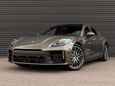 2026 Porsche Panamera 4