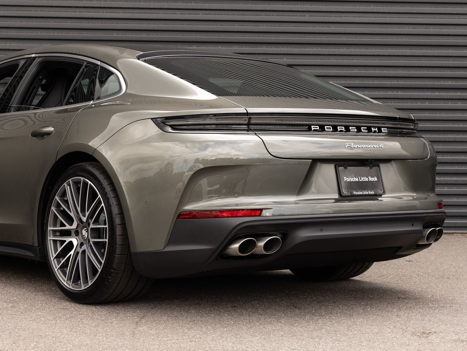 2026 Porsche Panamera 4