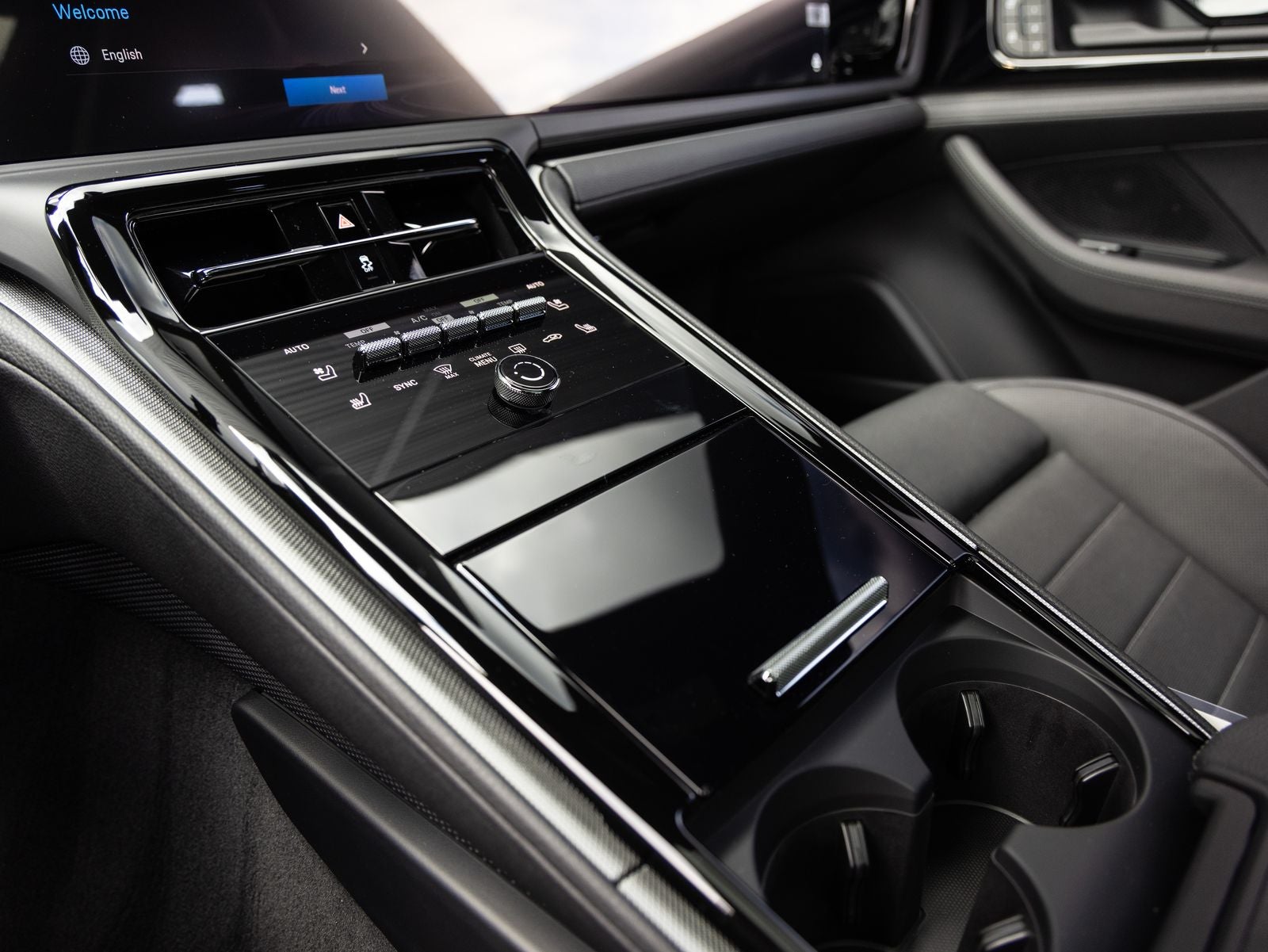 2026 Porsche Panamera 4