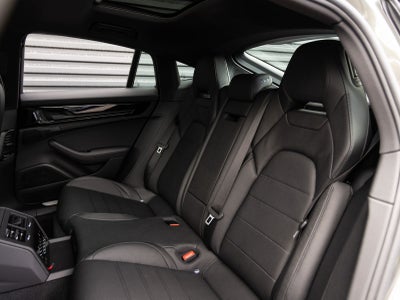 2026 Porsche Panamera 4