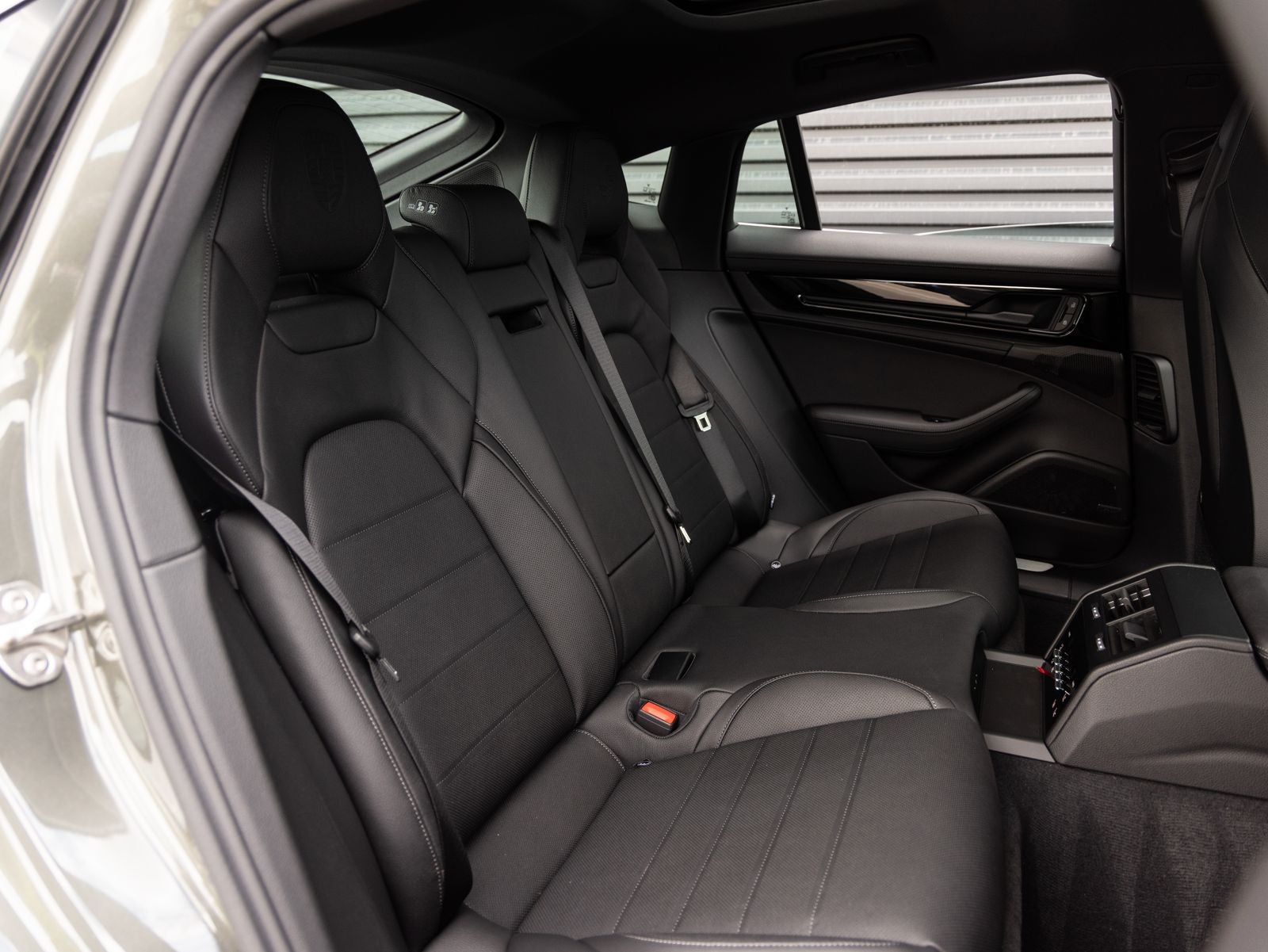 2026 Porsche Panamera 4