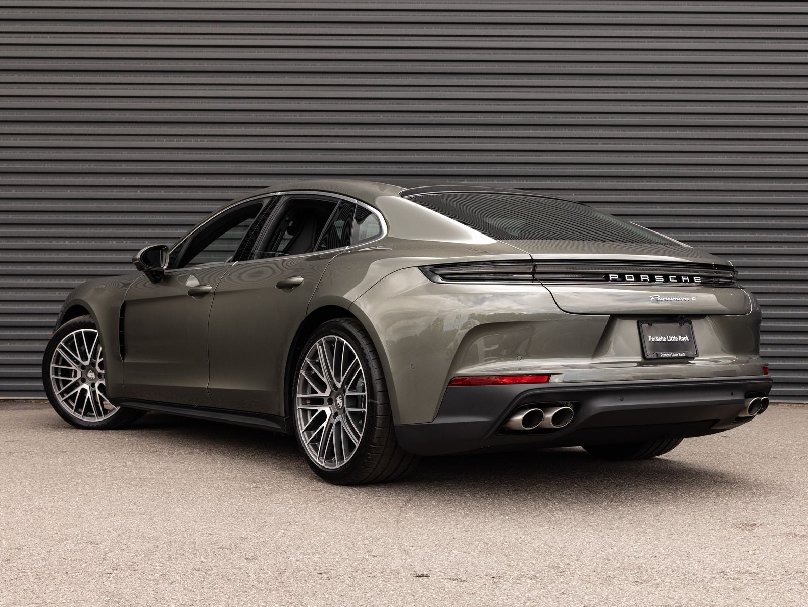 2026 Porsche Panamera 4