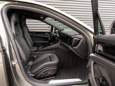 2026 Porsche Panamera 4