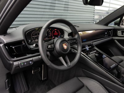 2026 Porsche Panamera 4