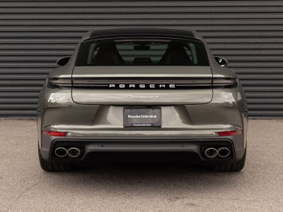 2026 Porsche Panamera 4