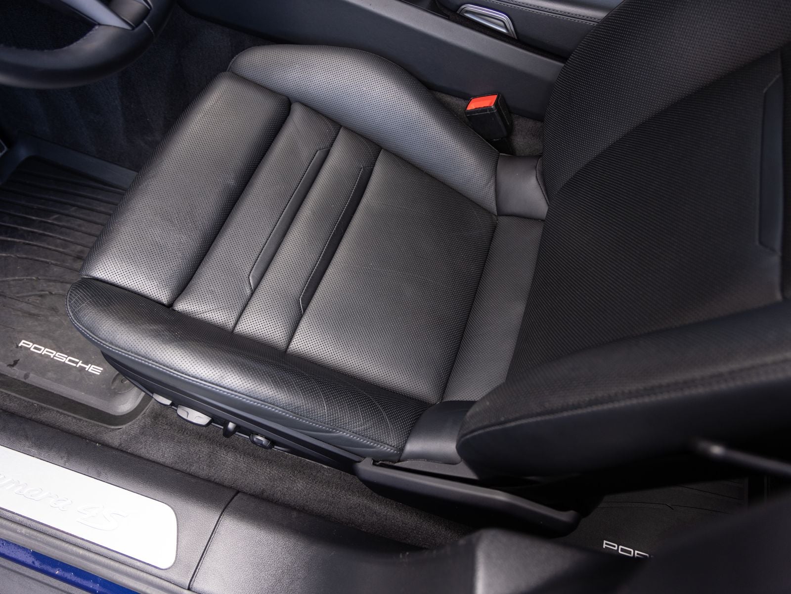 2022 Porsche Panamera 4S