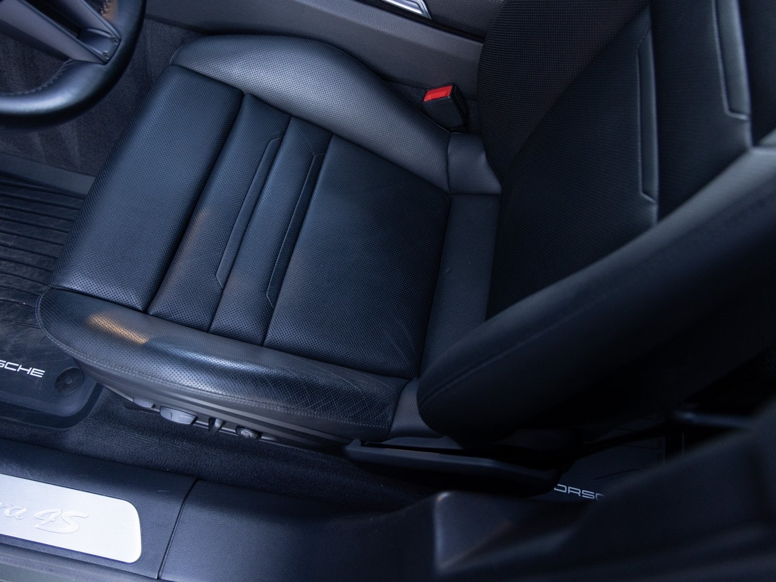 2023 Porsche Panamera Panamera 4S (MY23)