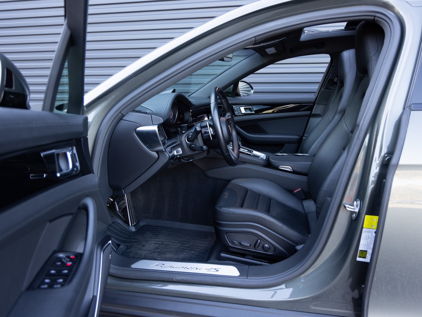 2023 Porsche Panamera Panamera 4S (MY23)