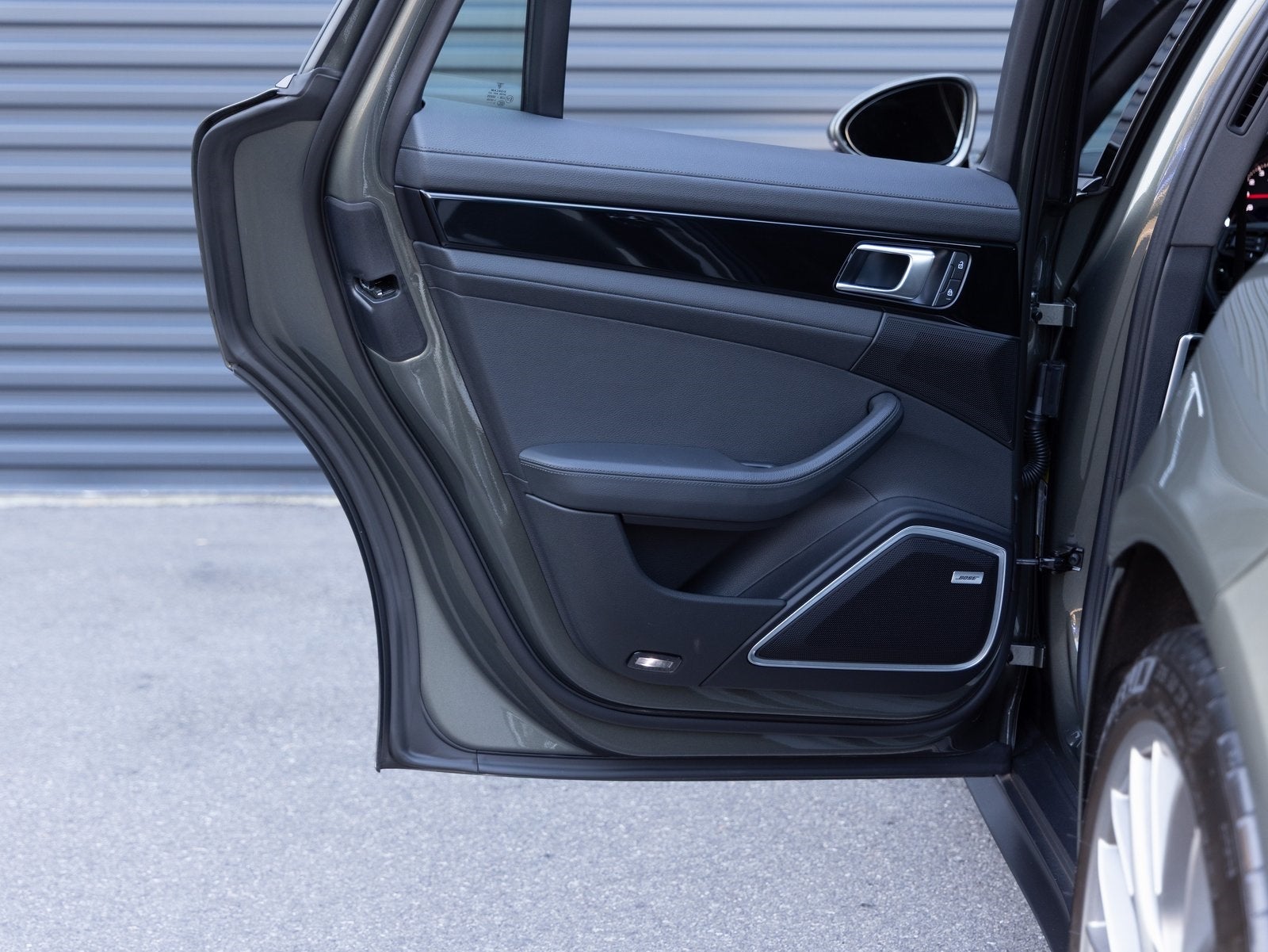 2023 Porsche Panamera Panamera 4S (MY23)