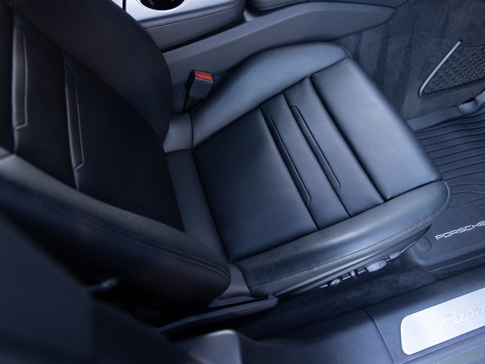 2023 Porsche Panamera Panamera 4S (MY23)